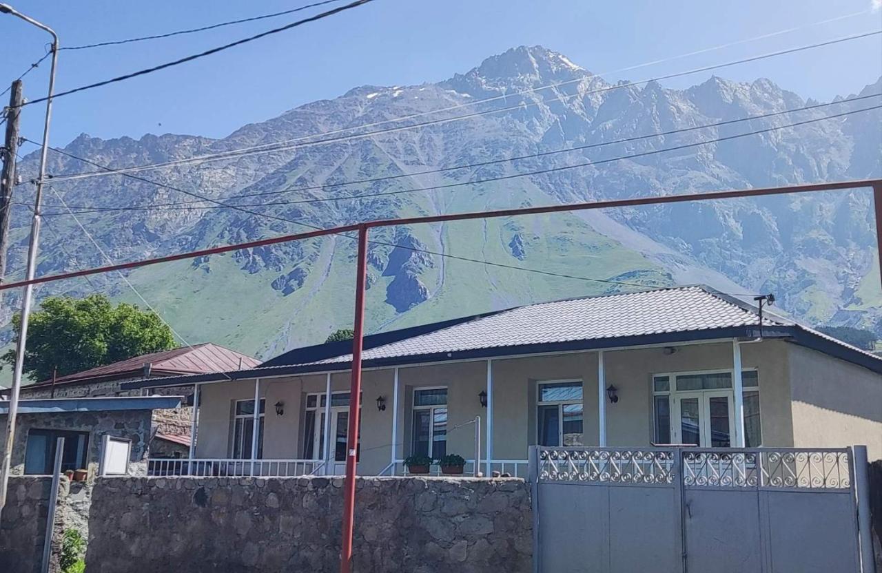 Guest House Lela Rezo Kazbegi Εξωτερικό φωτογραφία